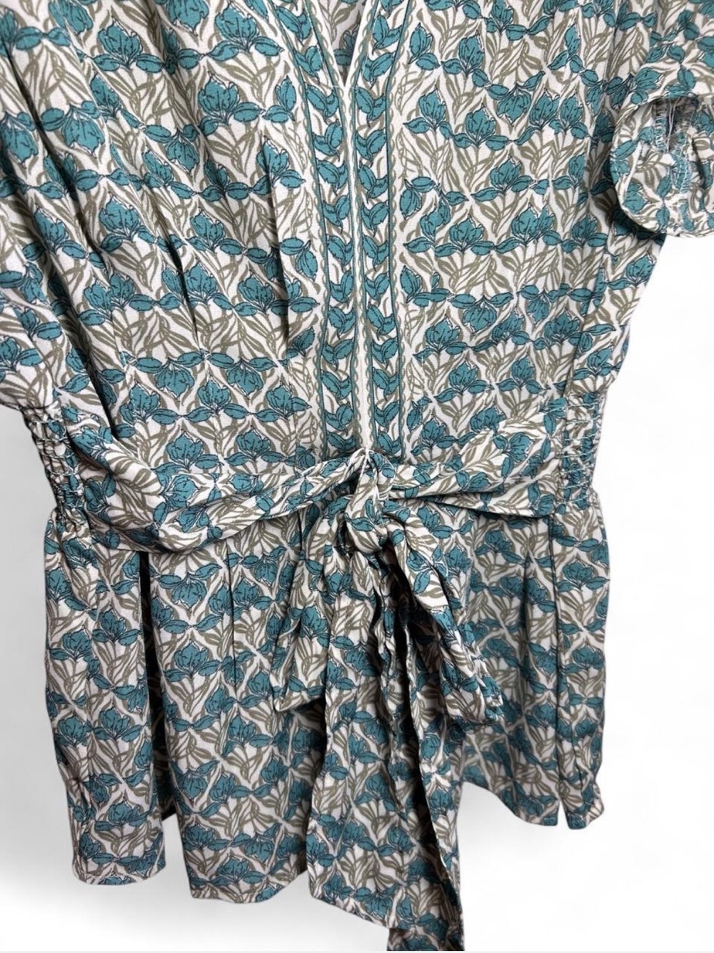 Max Studio Teal and Cream Floral V-Neck Tie-Waist Ruffle Sleeve Blouse - Picture 4 of 5